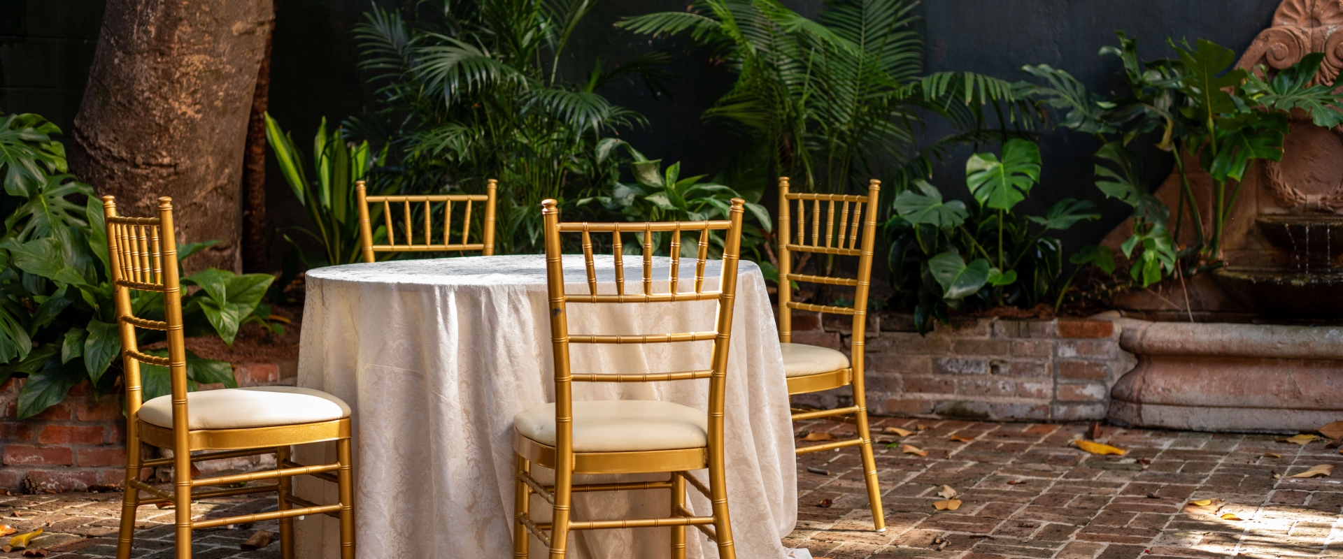 Banquet Table set in St Ann Courtyard