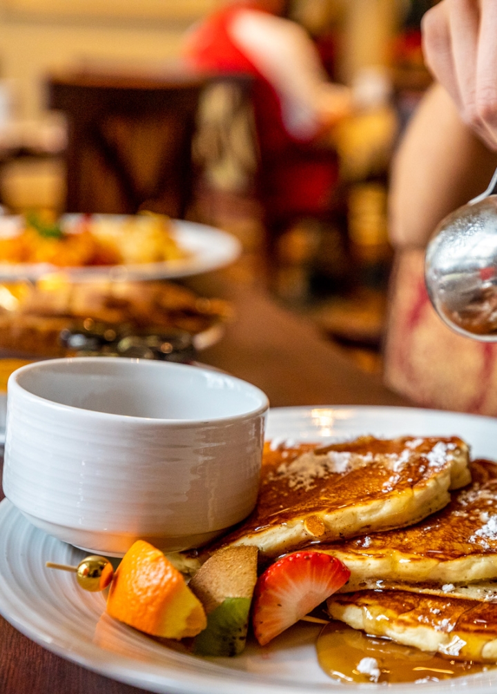 Breakfast-at-Roux
