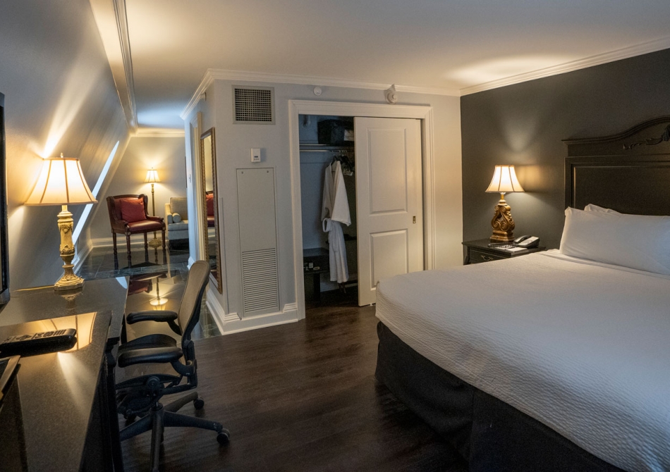 Junior Suite King | Bourbon Orleans Hotel