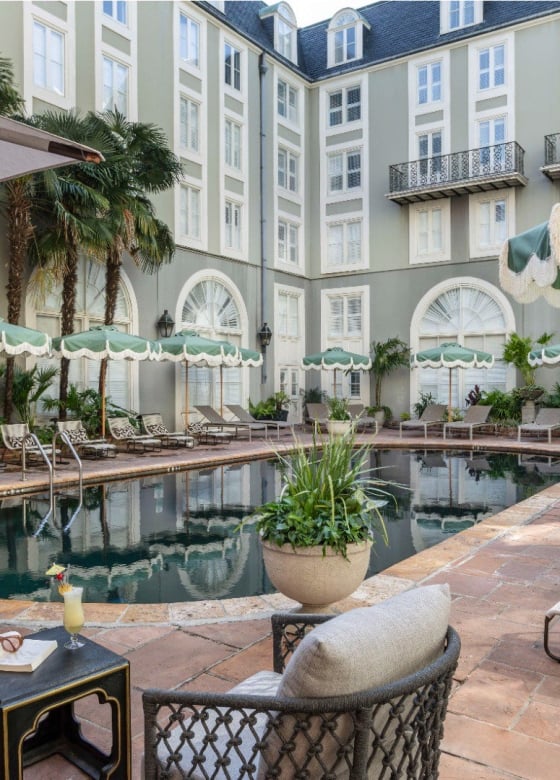 Deluxe Poolside Courtyard King